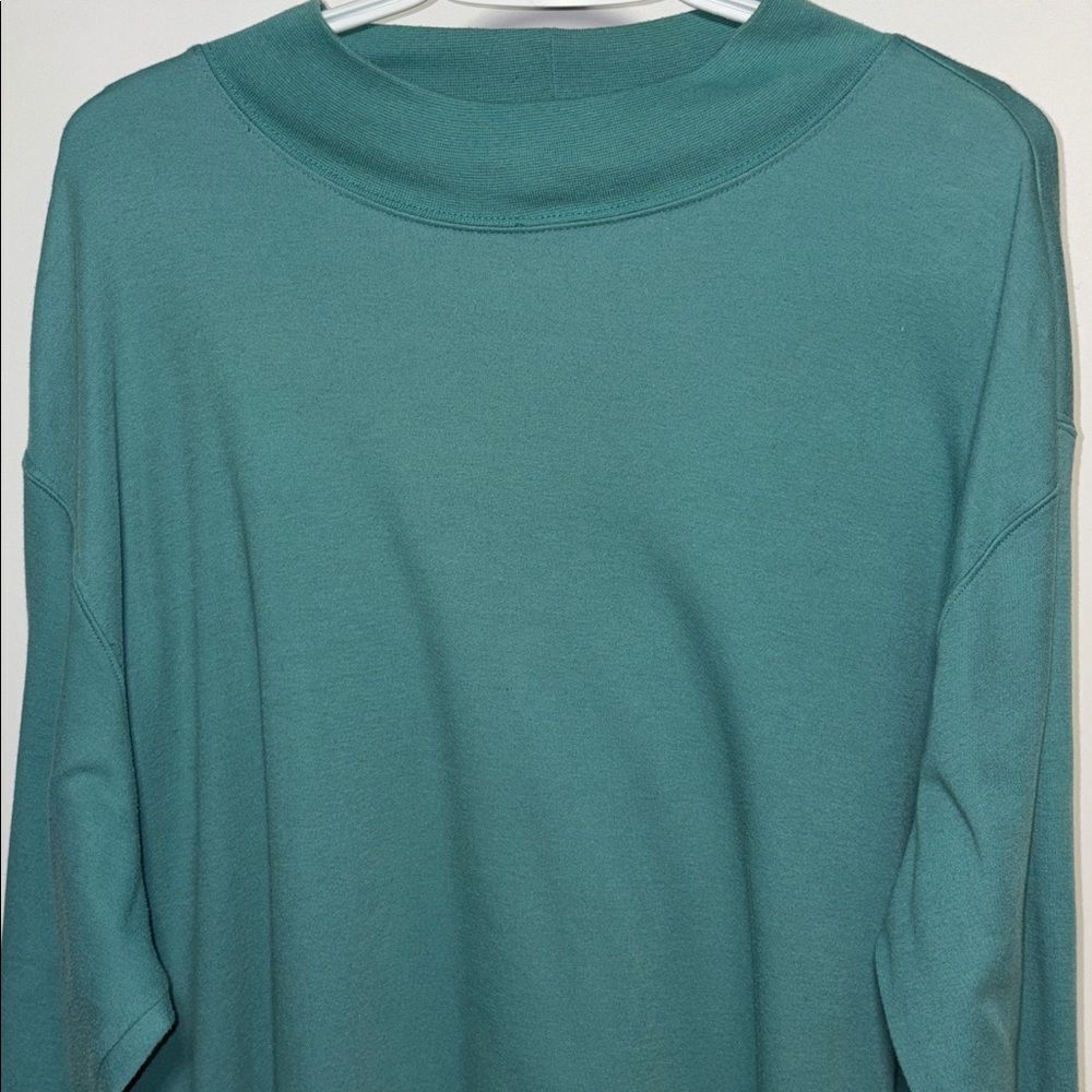 Just Me Turquoise crewneck long sleeve Top - Picture 2 of 7
